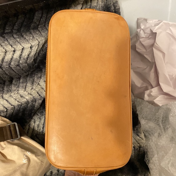 Louis Vuitton Vintage Alma Bag - Picture 15 of 16
